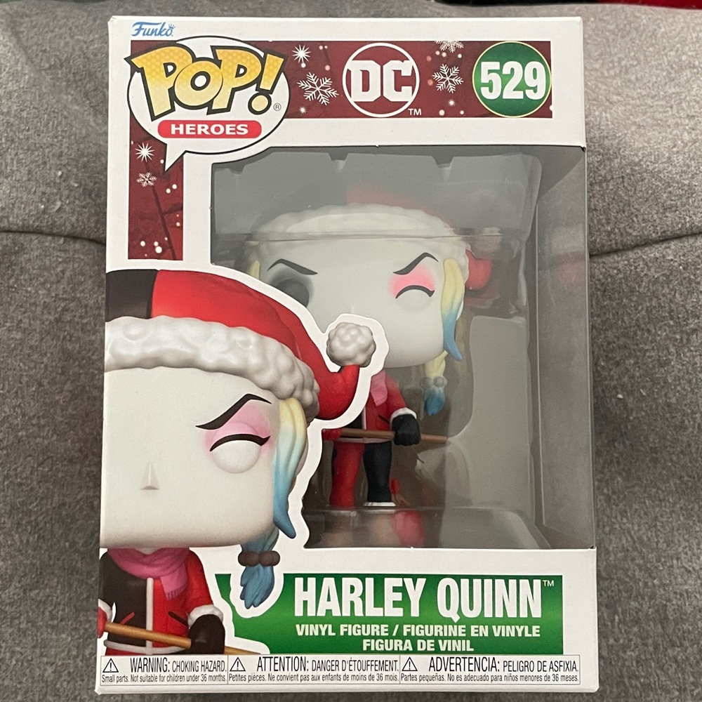 Funko Pop! Heroes: Holiday '24 - Harley Quinn-NIB ready to ship - Picture 2 of 6
